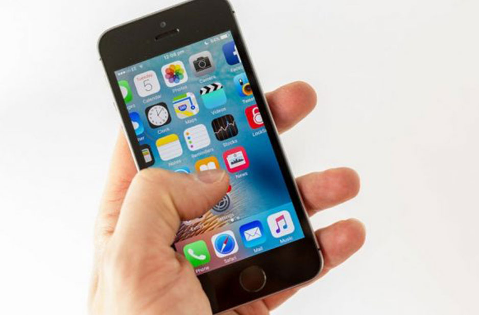 One in seven Brits think iPhones won’t exist by 2038