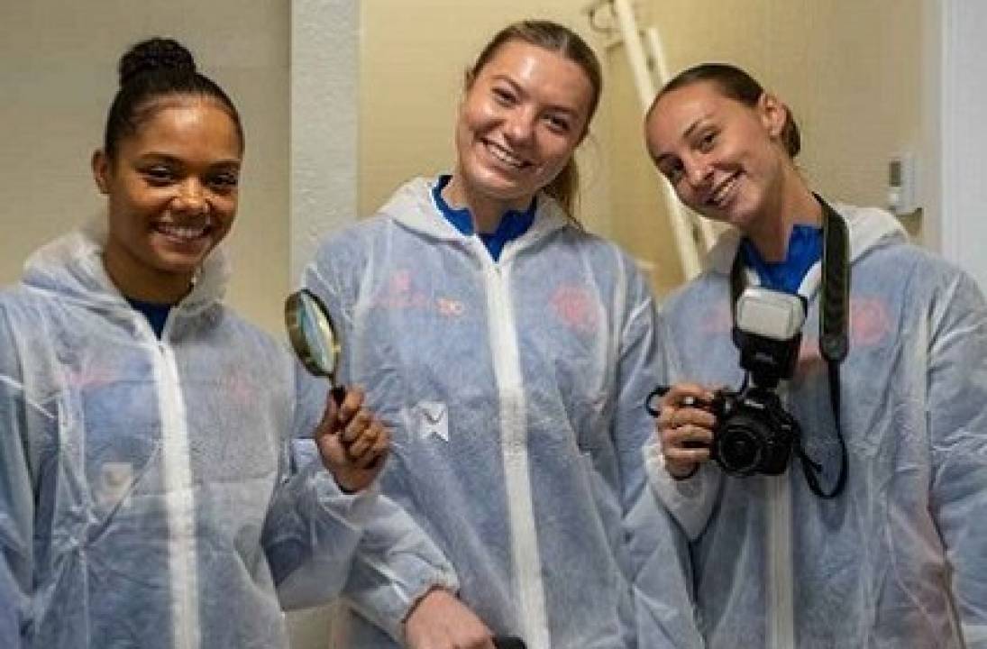 Who stole the Golden Boot? Wolves Women go CSI at Locard House