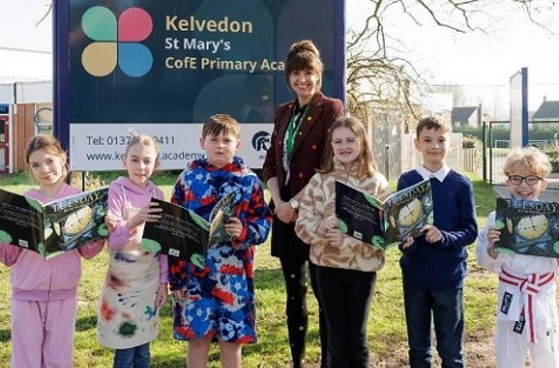 New books for Essex school pupils thanks to homebuilder’s donation